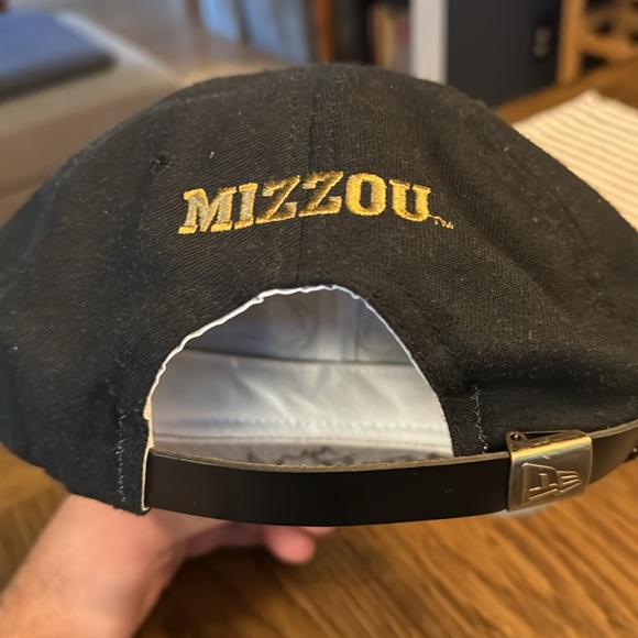 Vintage Autographed Mizzou Hat - Picture 3 of 7